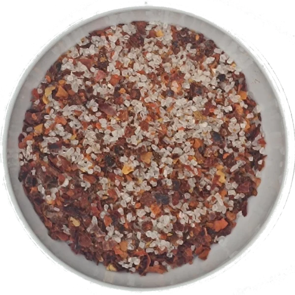 Chiliflocken mit groben Salz