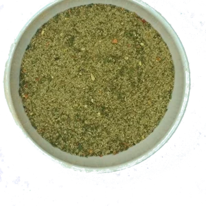 Kräutersalz grün in einer Schüssel