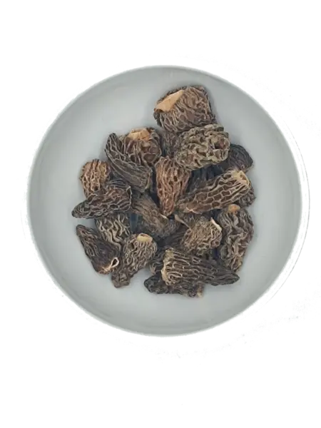 Eine Schüssel mit getrockneten Morcheln.